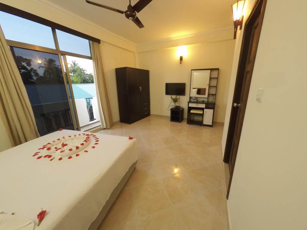 Smera Grand Maamigili Island Ngoại thất bức ảnh