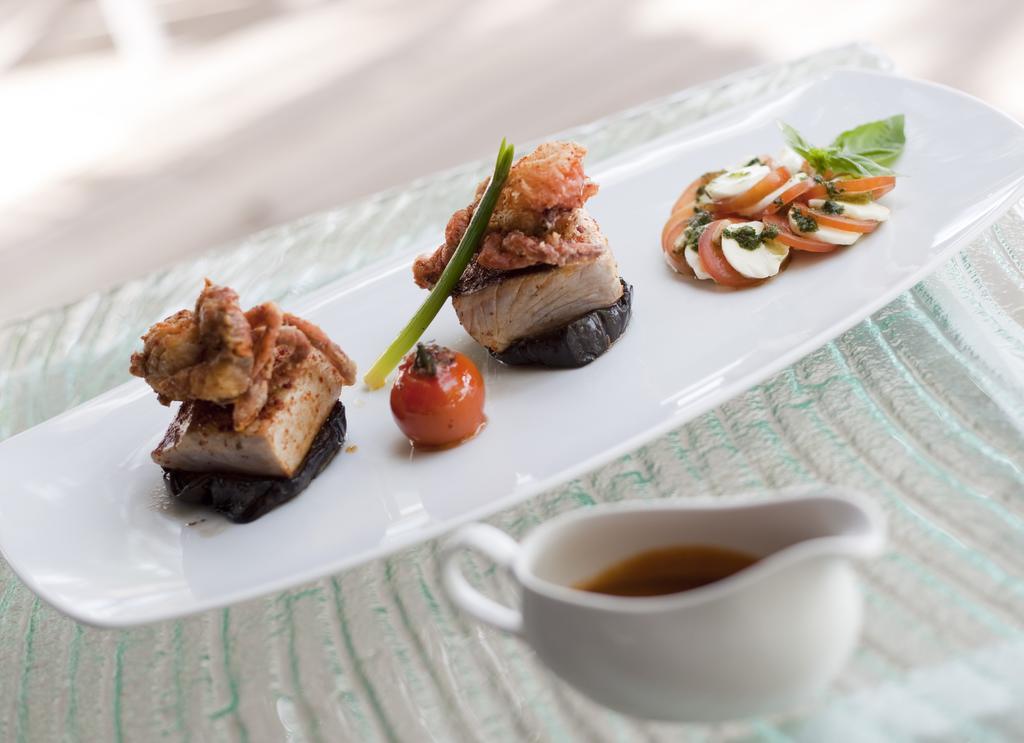 Smera Grand Maamigili Island Ngoại thất bức ảnh